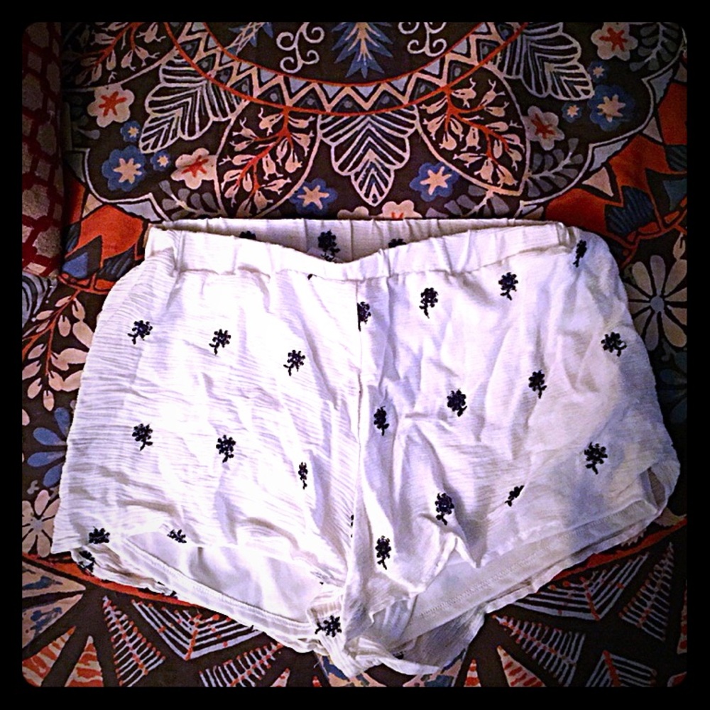 Sadie&Sage White Shorts